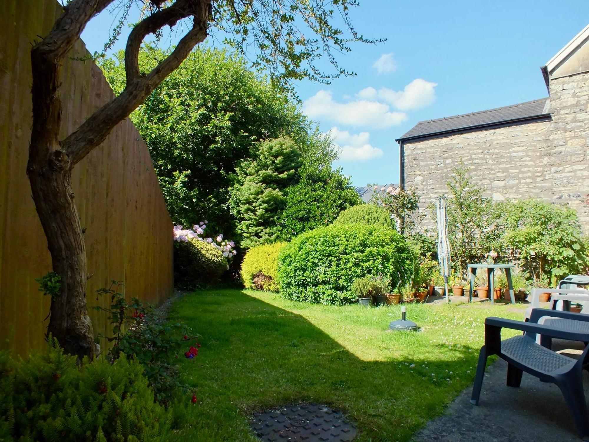 Twos Mews Apartment