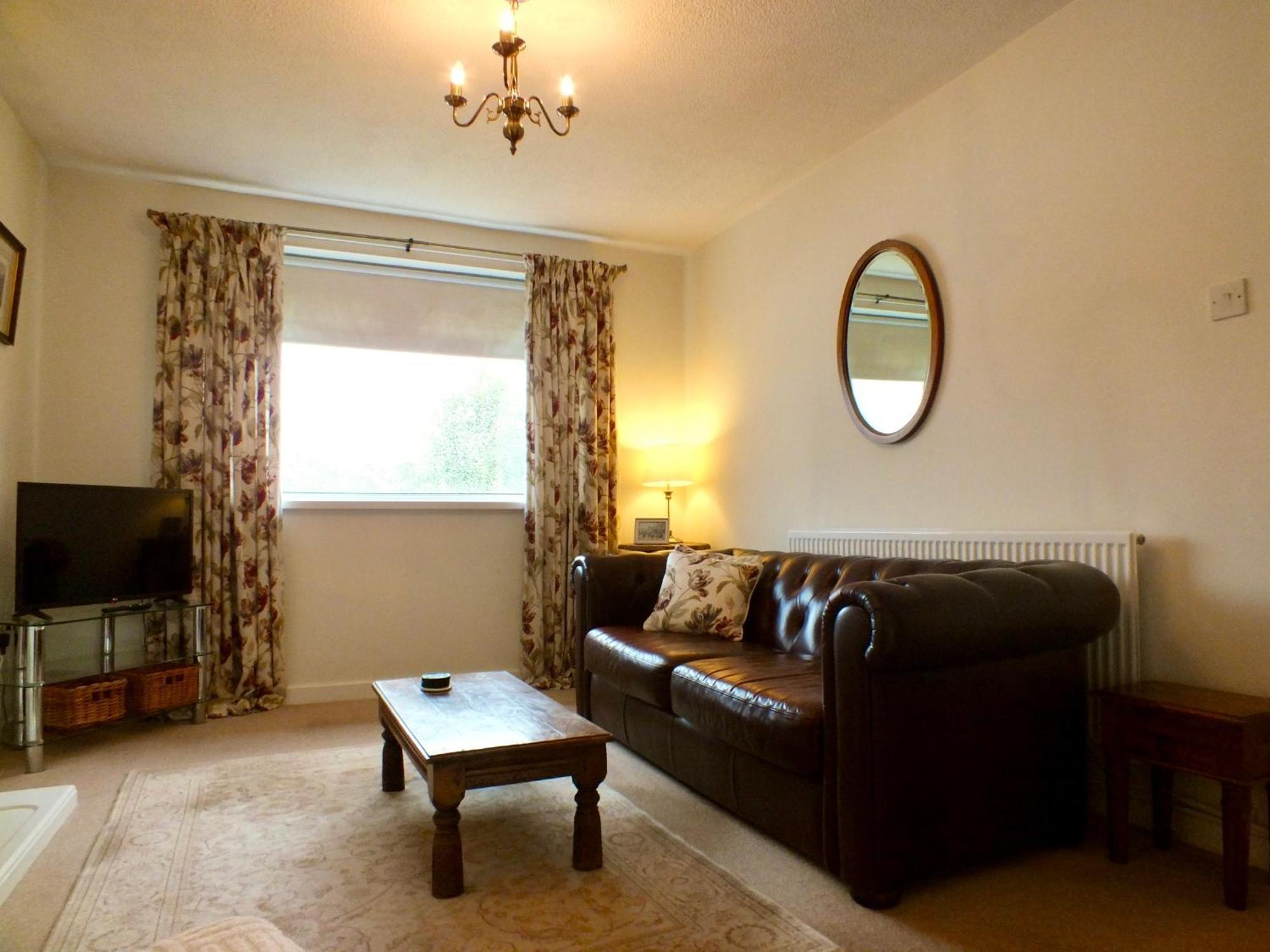 Twos Mews Apartment *